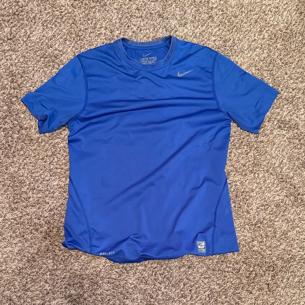 Nike Men’s pro combat Blue Dri-FIT Performance T-Shirt